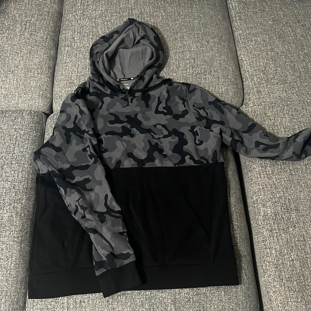 Men’s Large Tek Gear Sweatshirt